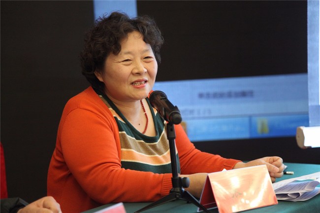 开幕式结束后,解放军301总医院朱晗玉教授,郑大一附